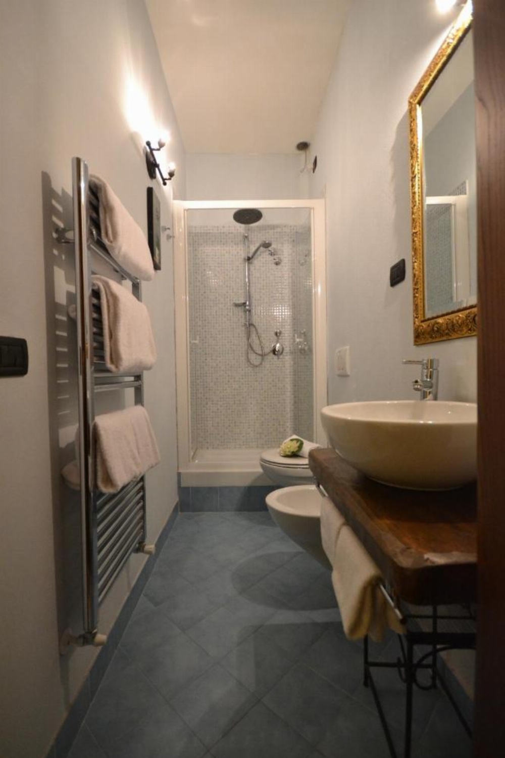 Room image 3