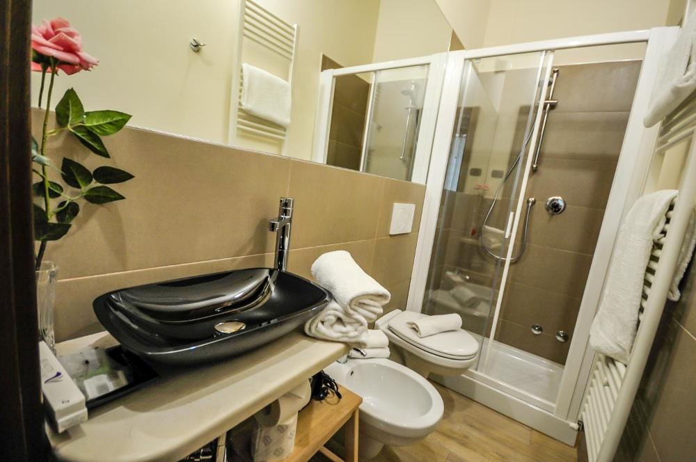 Room image 5