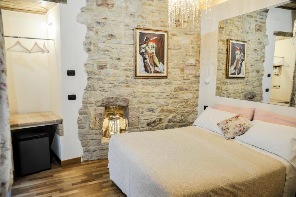 Room image 4